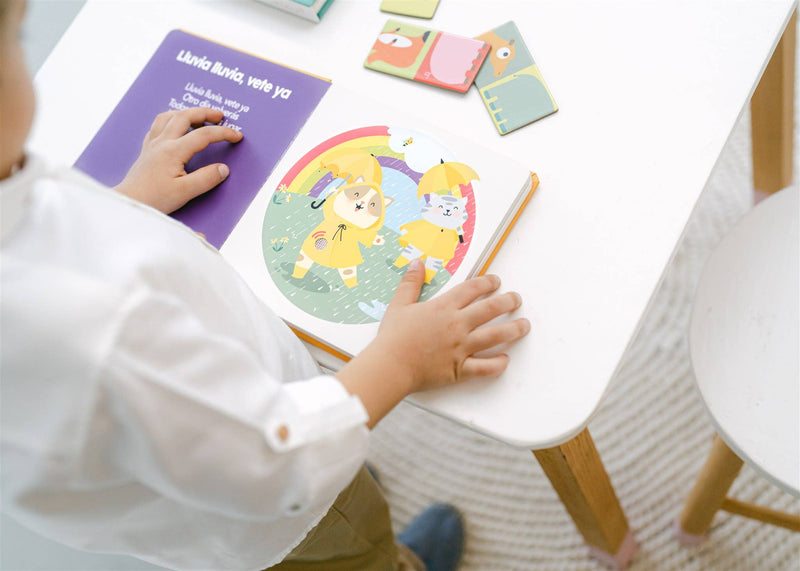 Sol Solecito Bilingual Musical Book: Spanish Nursery Rhymes