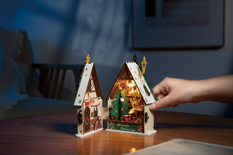 DIY Miniature House Kit: Twinkling Christmas House