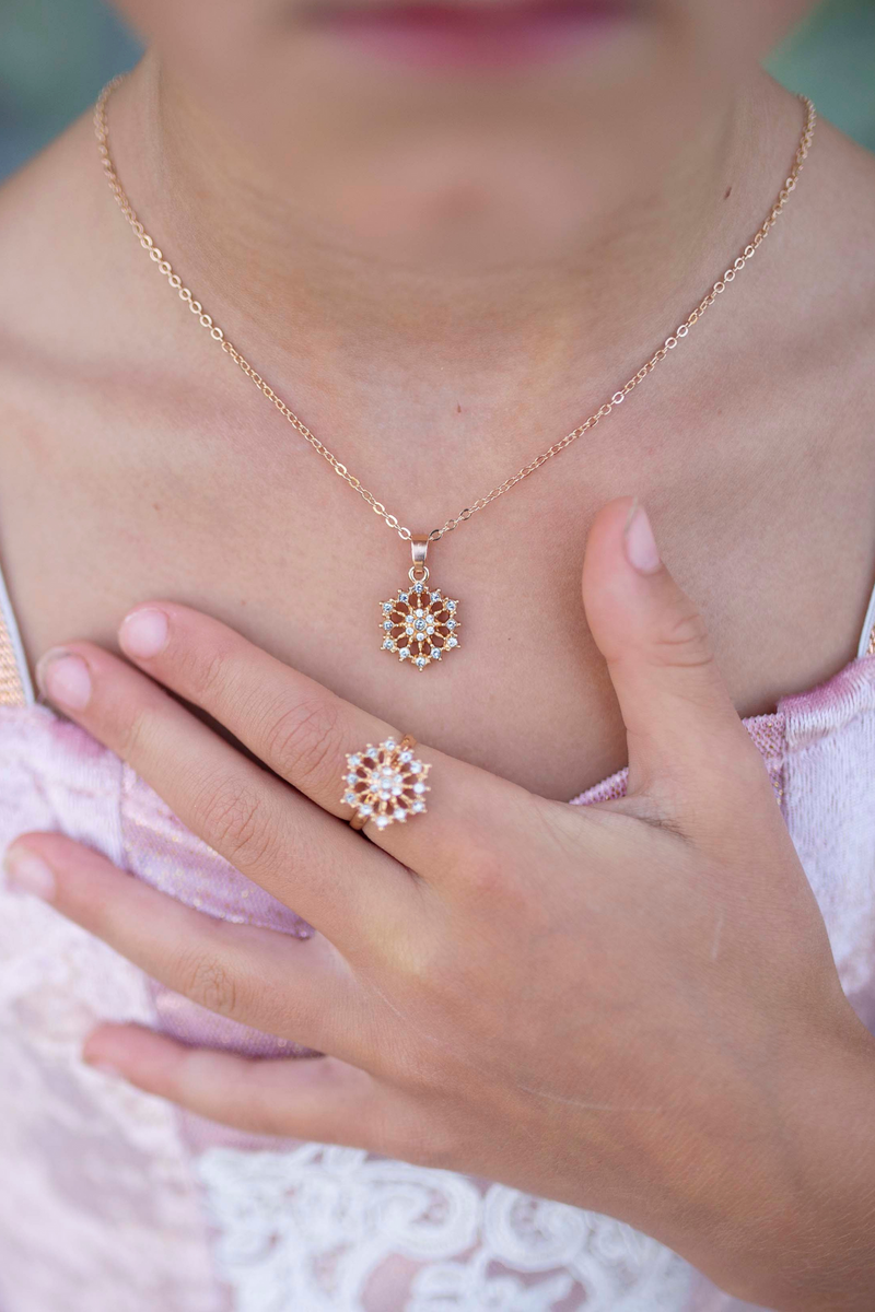 Snowflake Necklace & Ring Set