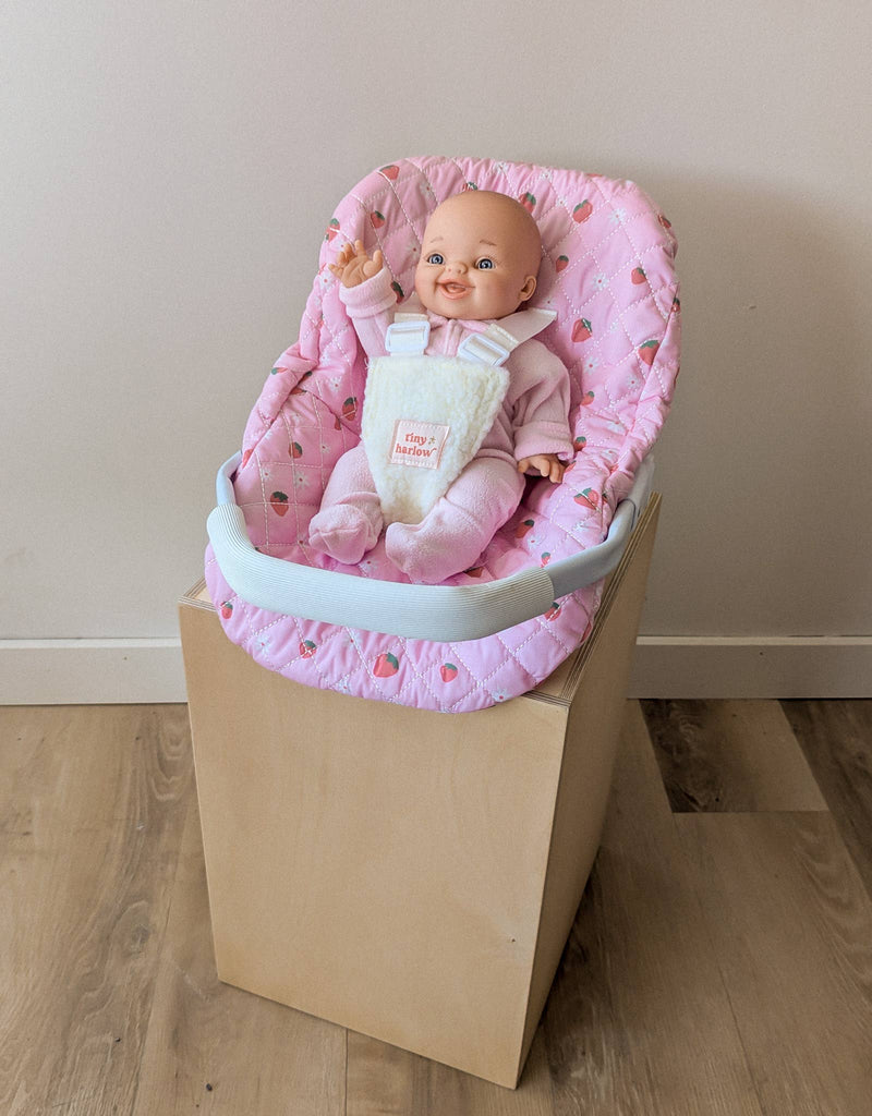 Doll Carseat - Strawberry picnic - Tiny Harlow