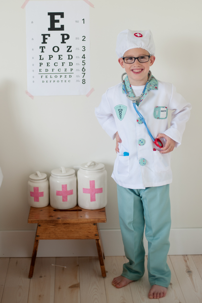 Doctor with Accessories, Green