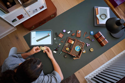 Wednesday - Thing's Apartment