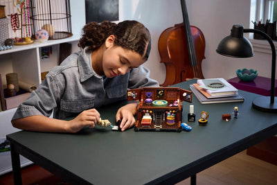 Wednesday - Thing's Apartment