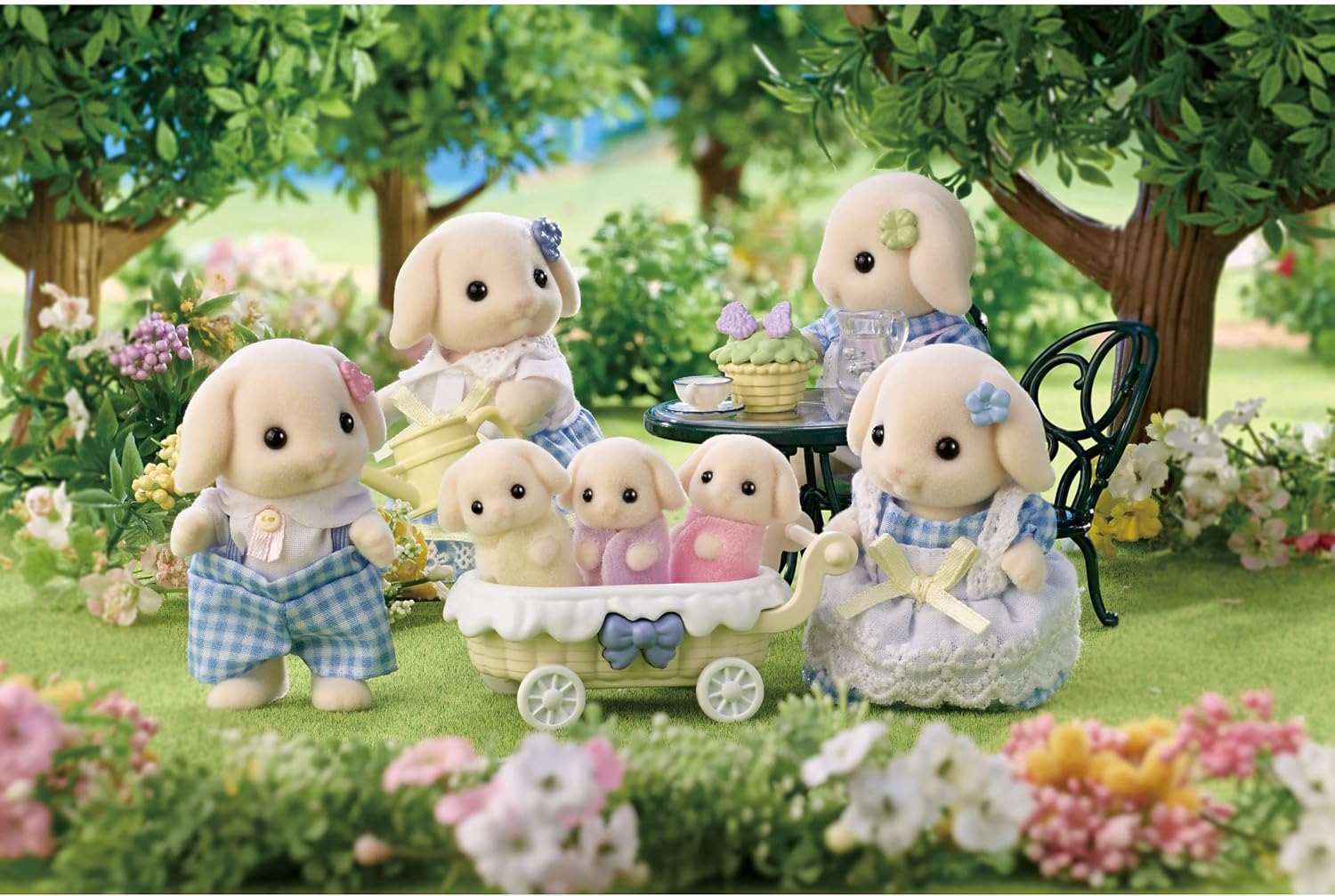 Calico Critters Flora Rabbit Family – Flying Pig Toys