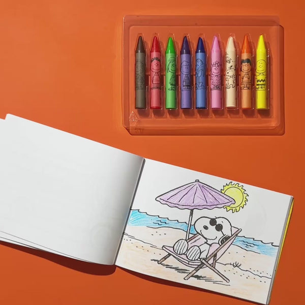 Peanuts:  Snoopy School Coloring Travel Kit (9 crayons & 48 coloring pages)