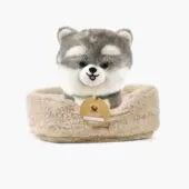 Aiko, 18cm plush dog with collar and its faux fur basket