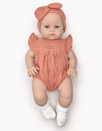 Yaëlle in her Olivia outfit in marsala cotton gauze