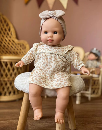 Émilie doll with soft body and sleeping eyes