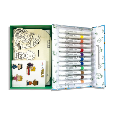 Peanuts:  Color-In’ Wooden Scene Kit