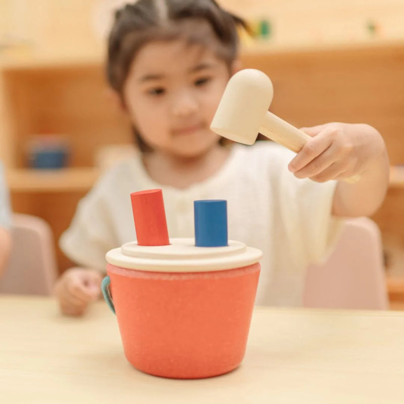 Hammering Peg Bucket