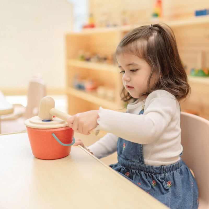 Hammering Peg Bucket