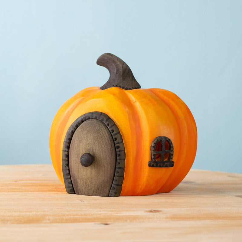 Halloween Pumpkin House