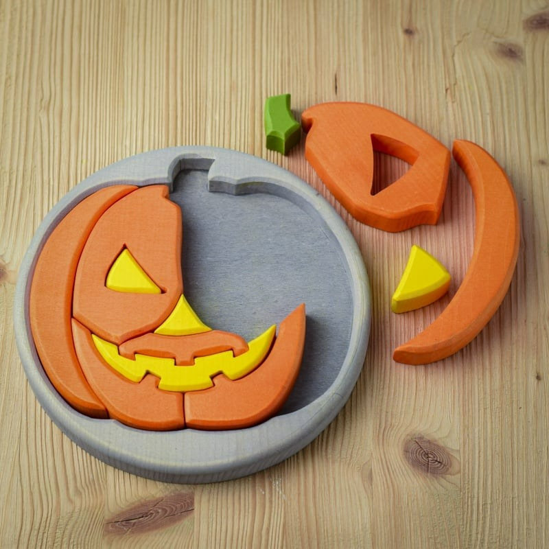 Round Wooden Halloween Puzzle - Gray
