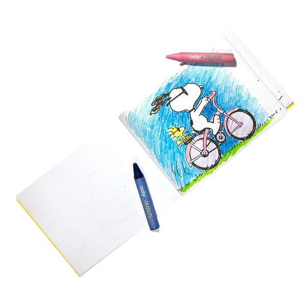 Peanuts:  Snoopy School Coloring Travel Kit (9 crayons & 48 coloring pages)