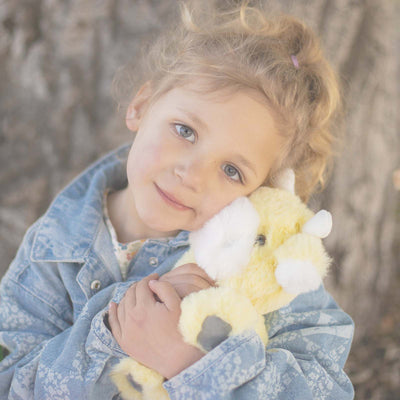 World's Softest Plush - Huggee - Yellow Giraffe, 9 inches