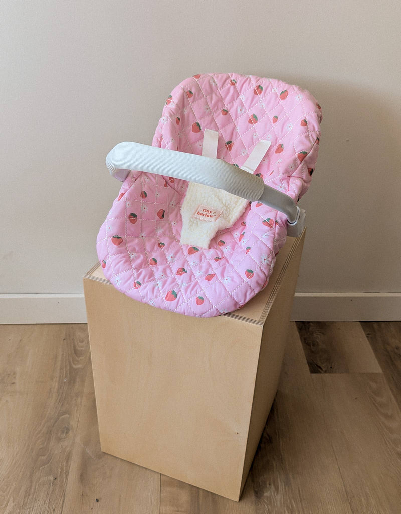 Doll Carseat - Strawberry picnic - Tiny Harlow