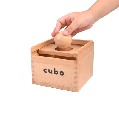 Cubo Montessori Box Starter Kit - object permanence