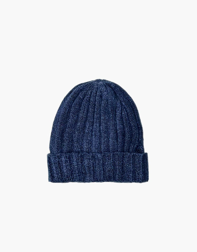 Barry Beanie in Blue Denim Knit and its pouch