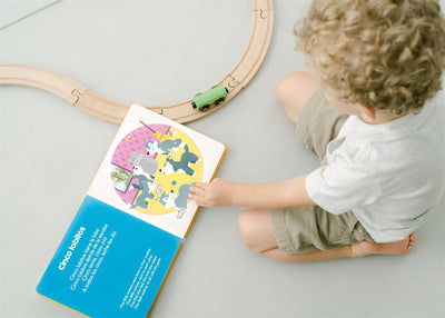 Sol Solecito Bilingual Musical Book: Spanish Nursery Rhymes