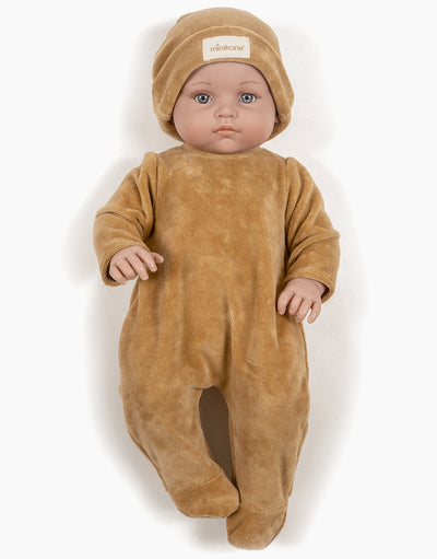 Bambinis – Sleep Well Angelo Footed Onesie in Camel with Nikky Velvet Hat
