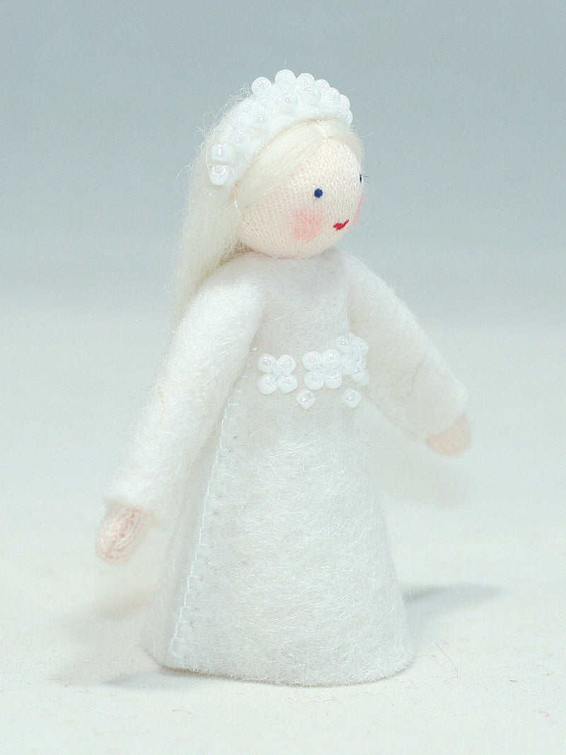 Winter Princess (miniature standing felt doll, theme hat)